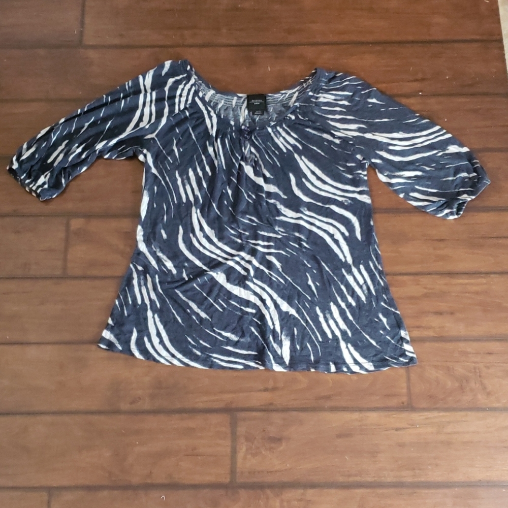 Anthropologie 3/4 sleeve navy swirl top
